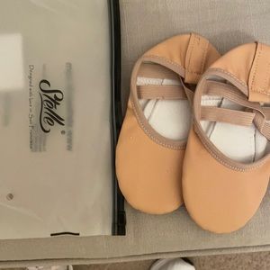 Little Girls Ballet Slippers NEW